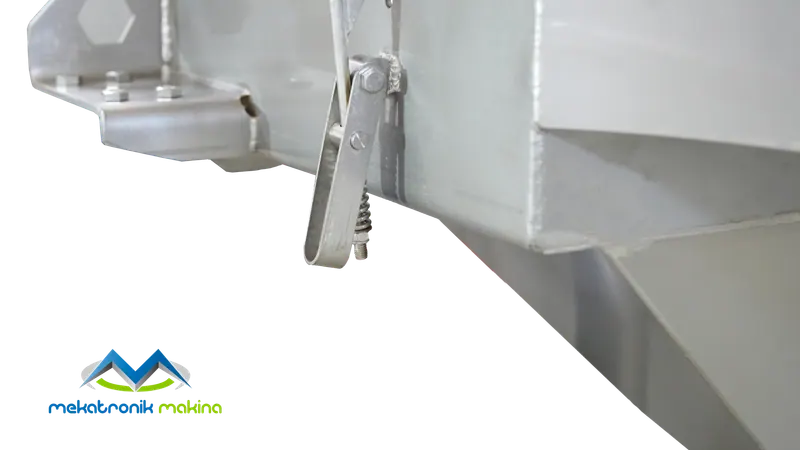 غربال هزاز لإزالة الماء
